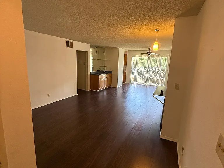 12701 Moorpark St #102 — Photo 2