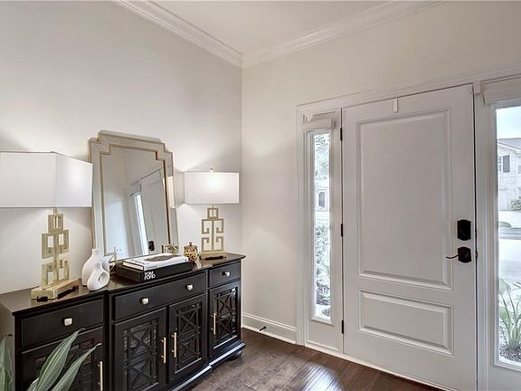 5th image of 607 Mariners Cir