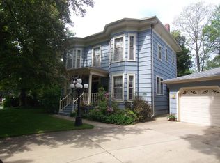 909 Pennsylvania Ave, La Porte, IN