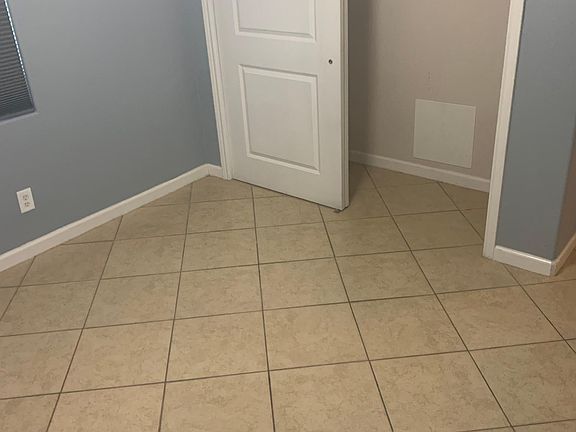 3rd image of 742 Driftwood Ln