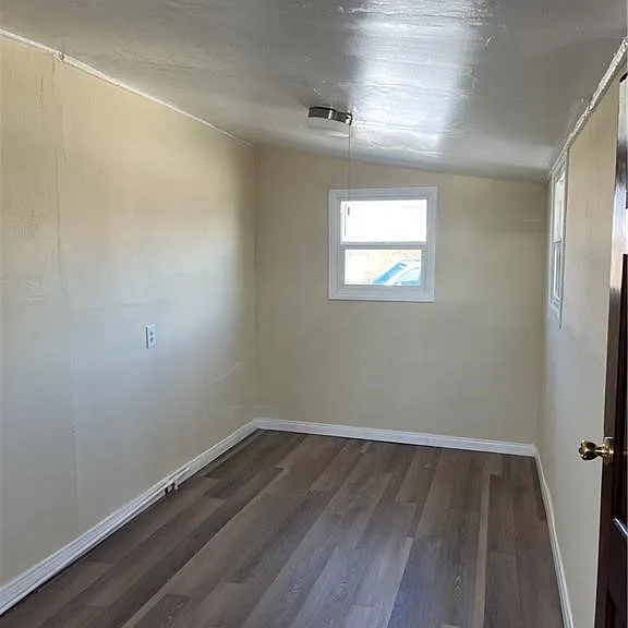 261 N K St #261 — Photo 4