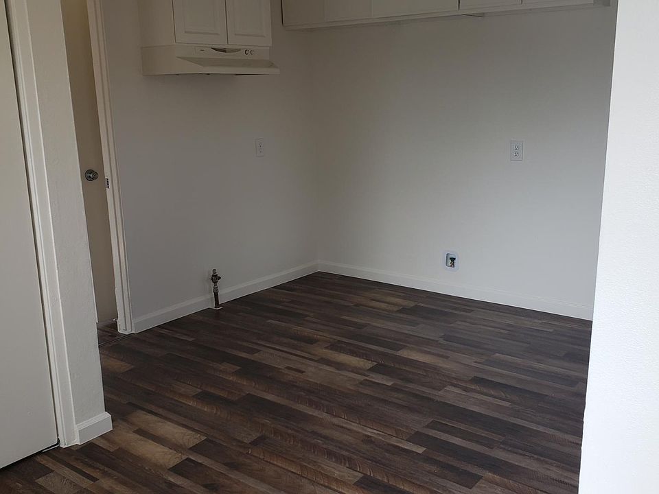 2nd image of 4916 Santa Ana St