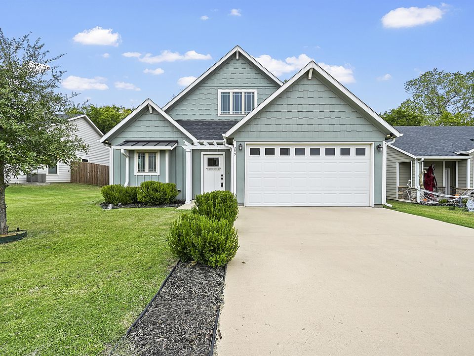 1st image of 209 Hilre Dr