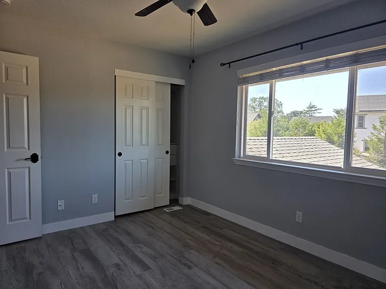 780 W Cotati Ave — Photo 23
