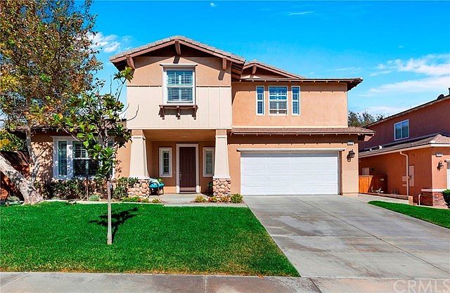 FRONT VIEW.  BEAUTIFUL NEIGHBORHOOD!  CLOSE TO TOP RATED SCHOOLS