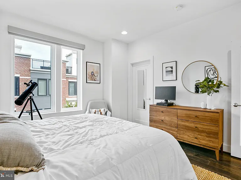 1527 Cuba St — Photo 20