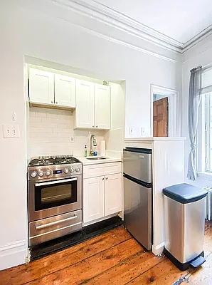 Rented by City Connections Realty | media 11