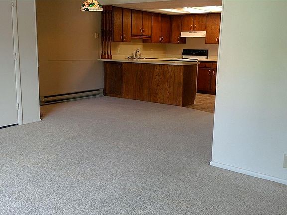 4th image of 2916 Plumtree Dr #1A