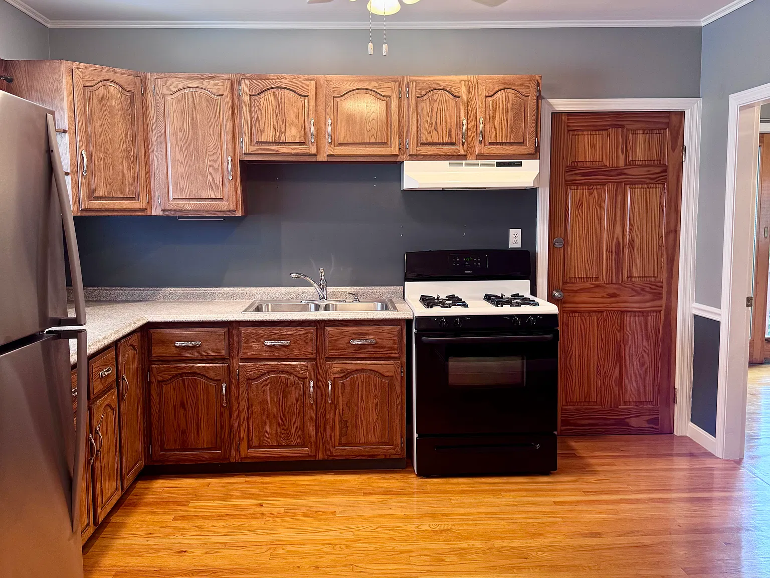 34 Florence St — Photo 2