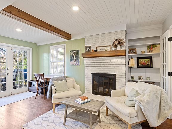 5th image of 103 Ashford Ave