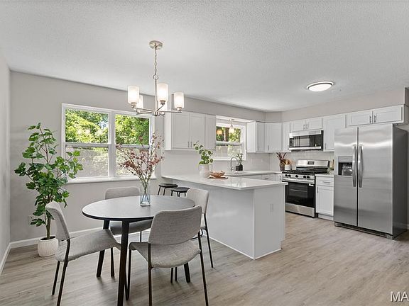 2nd image of 11982 Brookmont Dr