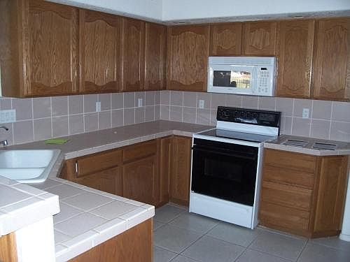 5th image of 5674 S Desert Lakes Dr