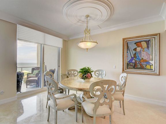 4th image of 1063 Hillsboro Mile APT 203