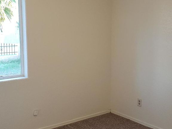 4th image of 6908 W Cypress St
