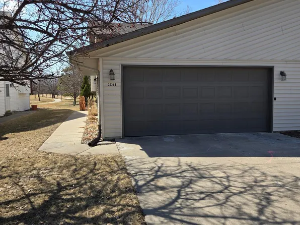 2526 25th Ave S Unit B, Fargo, ND 58103