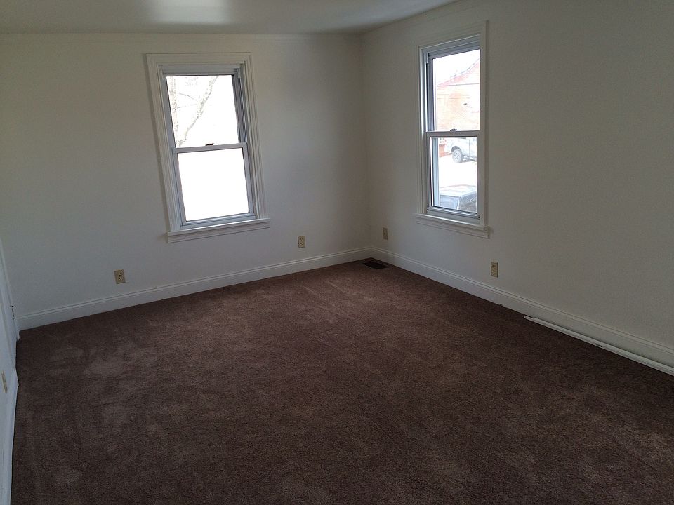 2nd image of 3044 Leechburg Rd