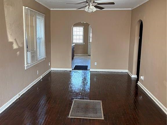 2nd image of 1134 Hasbrook Ave
