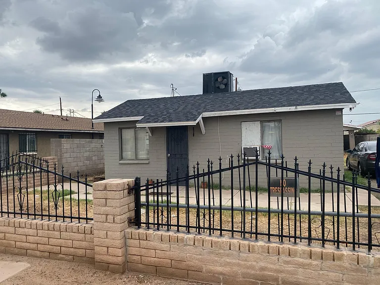 620 W Jones Ave — Photo 5