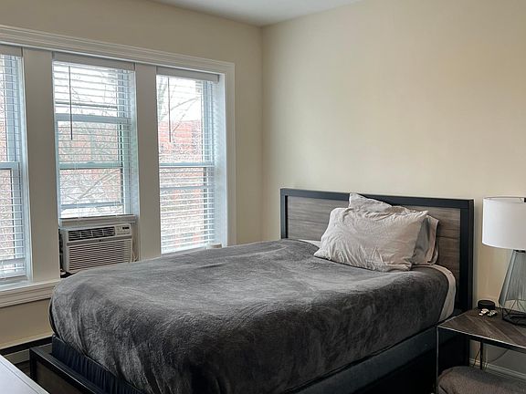 5th image of 3816 N Greenview Ave #3W