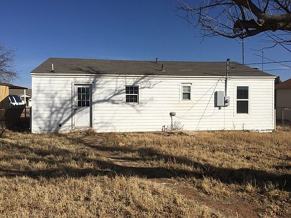 2nd image of 605 NW Avenue H