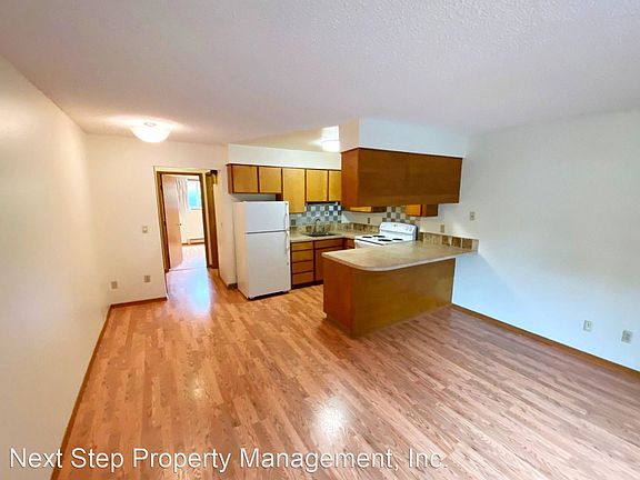 4th image of 1810 NE Schuyler St #10598727