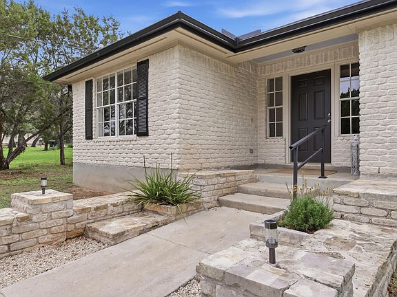 4th image of 375 Rhodes Ln