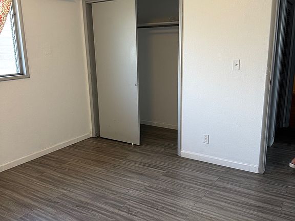 2nd image of 816 Mokauea St