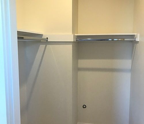 3rd image of 327 Cedar St Unit 3