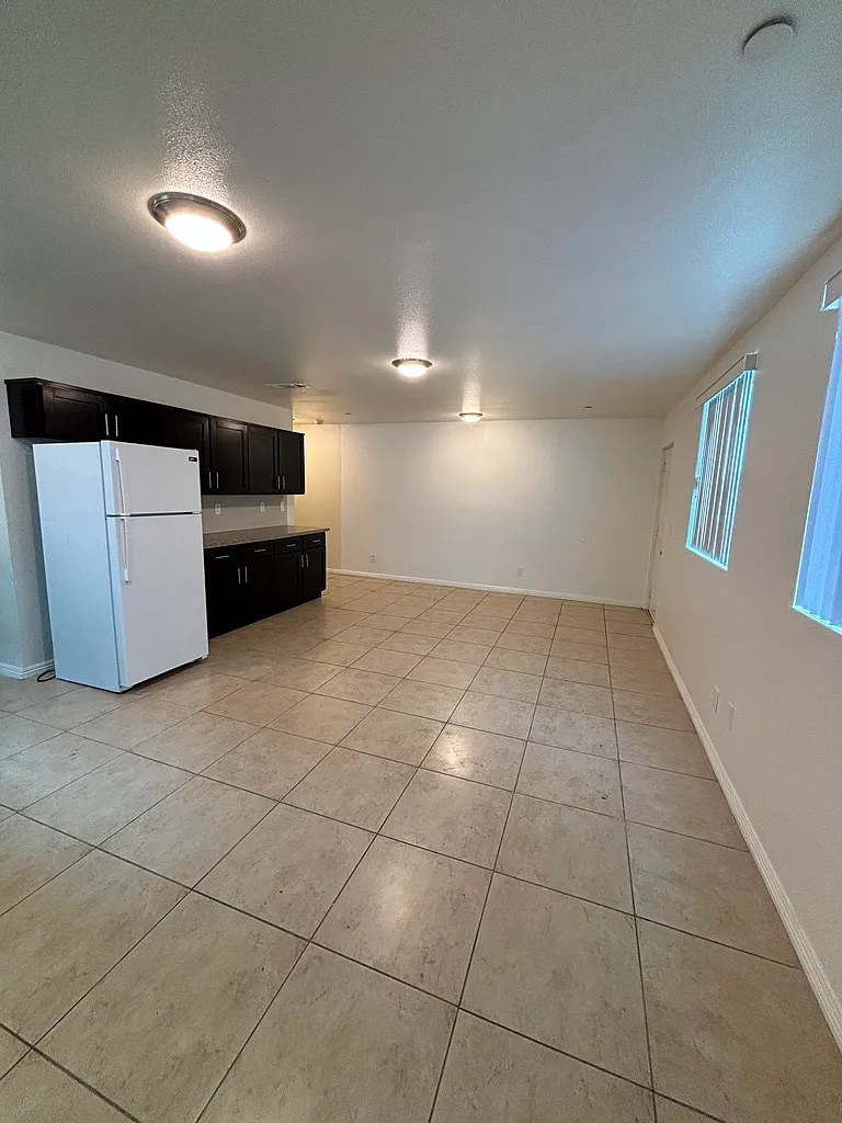 3 bed, 2.5 bath, 1432 sqft, $3,500 — Photo 4