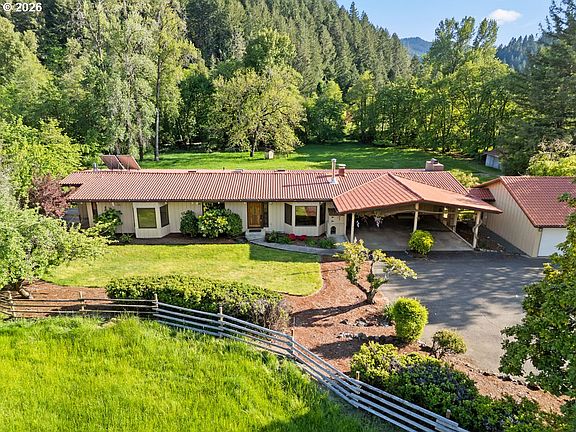 4th image of 2233 Riverside Dr