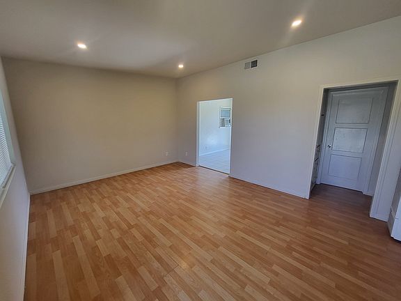 5th image of 15516 Longworth Ave