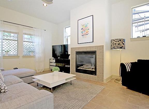 3rd image of 5516 Woodrow Ave