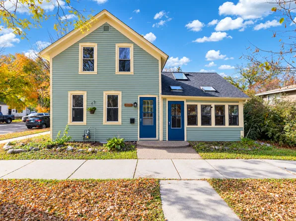 401 N Cedar St, Chaska, MN 55318