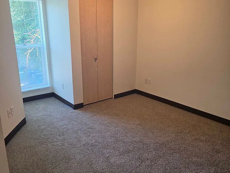 5110 10th Ave NE — Photo 13