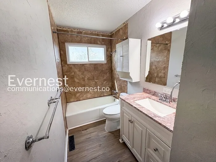 11912 Beacon Ave — Photo 9