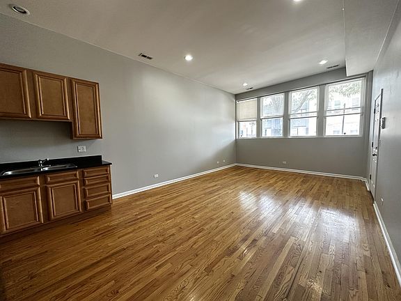 5th image of 2438 N Laramie Ave #1N