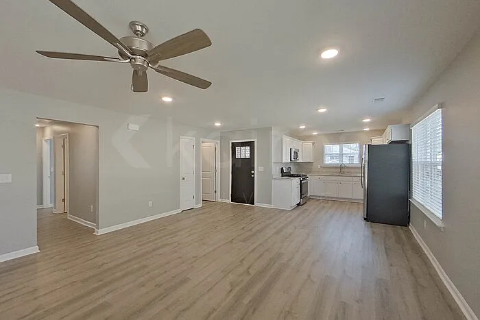 117 Denise Dr — Photo 3