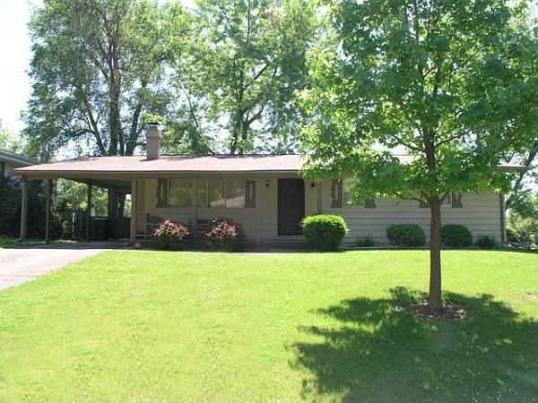 2nd image of 5626 N Monterey Ct