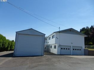 820 Bellevue Dr, Reedsport, OR 97467