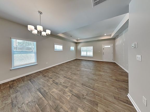 4th image of 532 Cabarrus Ave