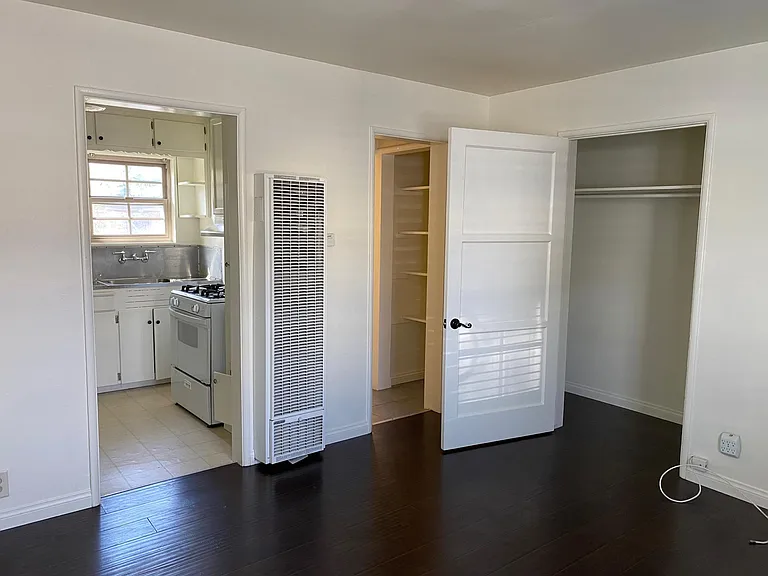 548 W Imperial Ave #2 — Photo 7