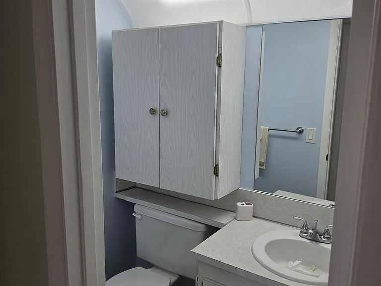15 Markham Cres #A — Photo 14