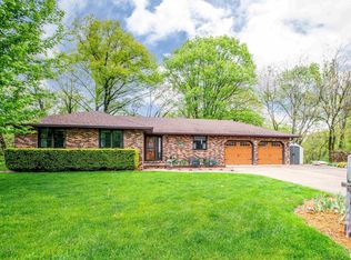 515 W Timber Ridge Dr, Peoria, IL 61615