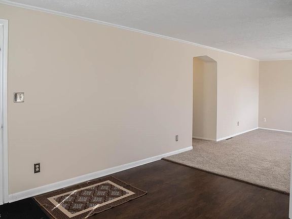 3rd image of 90 Pocantico Ave