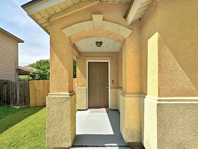 5307 Apple Orchard Ln — Photo 1