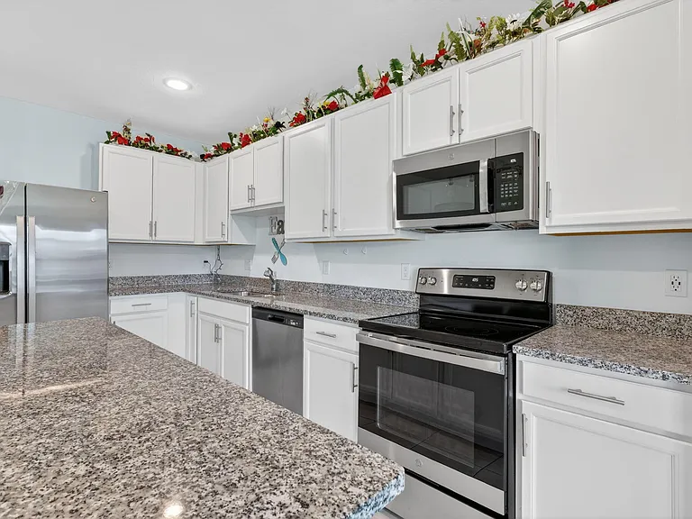 4954 Armina Pl — Photo 13
