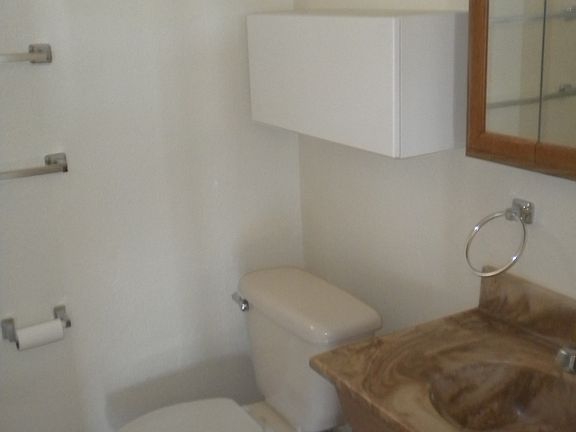 1054 E Roosevelt 002_02032015