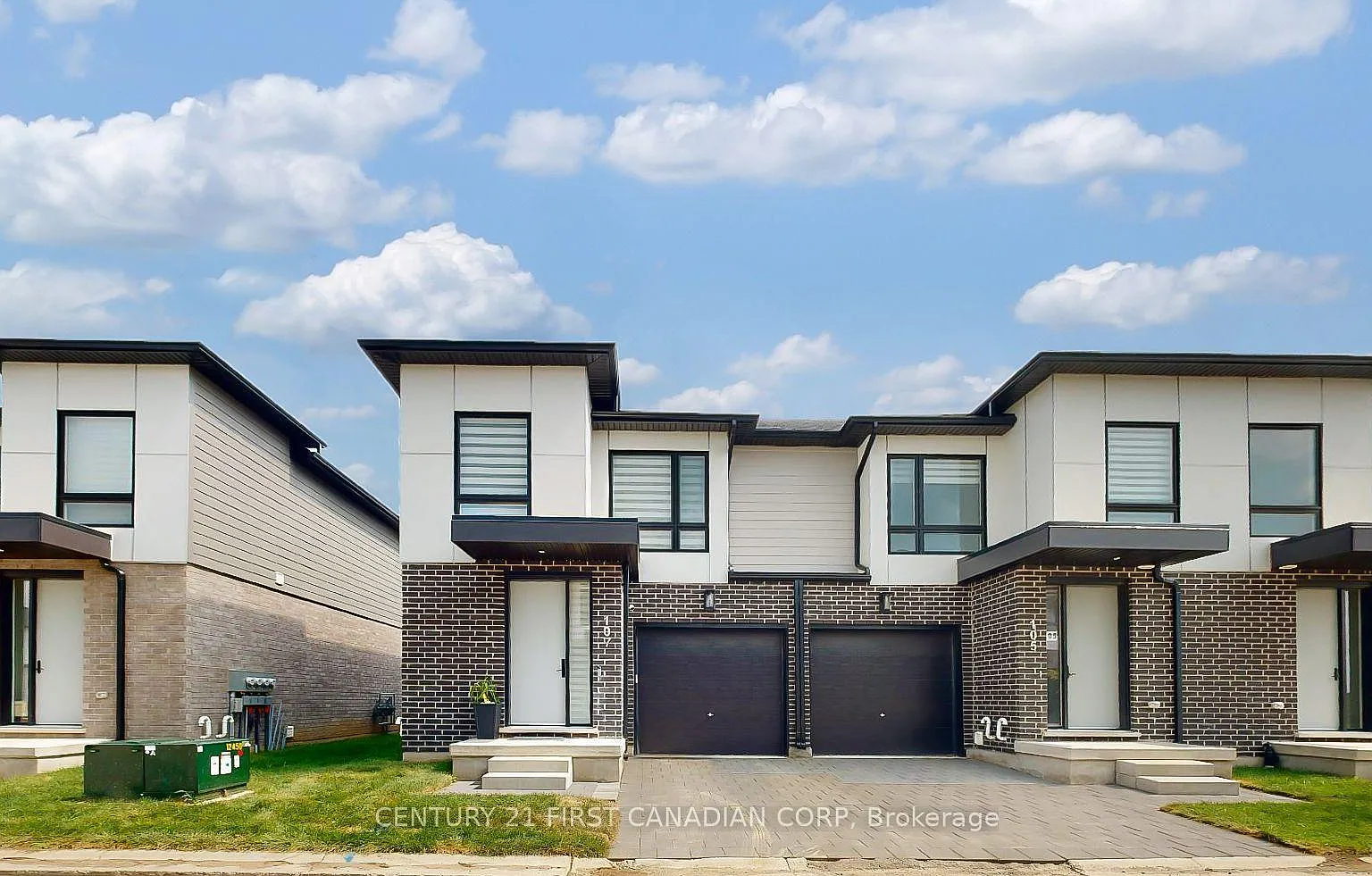3 bed, $2,950 — Photo 1
