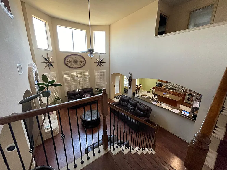 12812 Outlook Ave — Photo 21