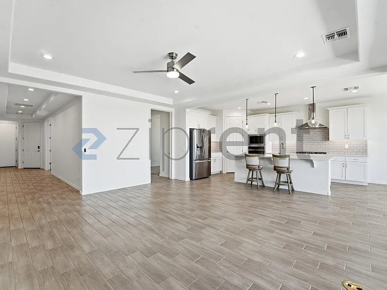 2313 N 195th Dr — Photo 16